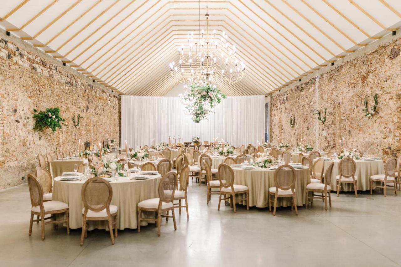Na Kmine Hotel Obristvi ภายนอก รูปภาพ