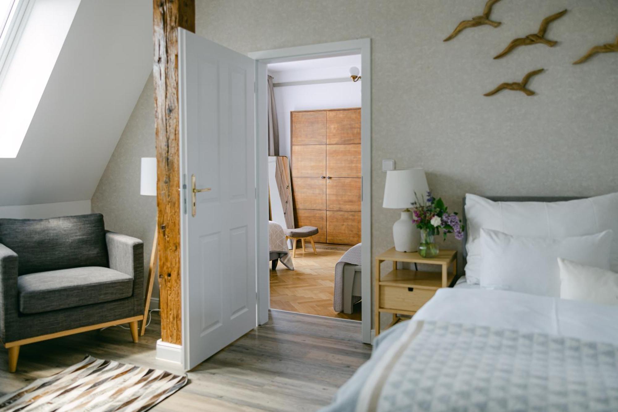 Na Kmine Hotel Obristvi ภายนอก รูปภาพ